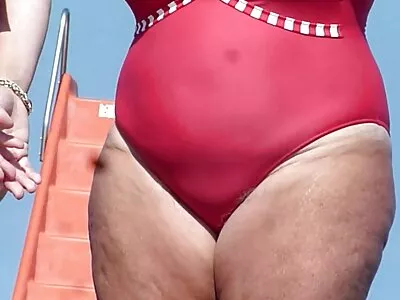 Creampie verčia jus atskleisti savo užpakalį patėviui.