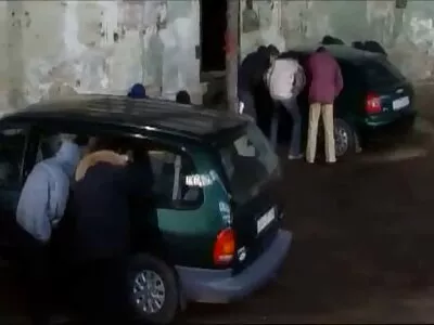 Nauja diena – naujas vaidmenų žaidimas su pusbroliu.