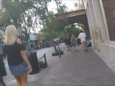 Šalyje visada yra ką veikti su asiliniu kūdikiu.